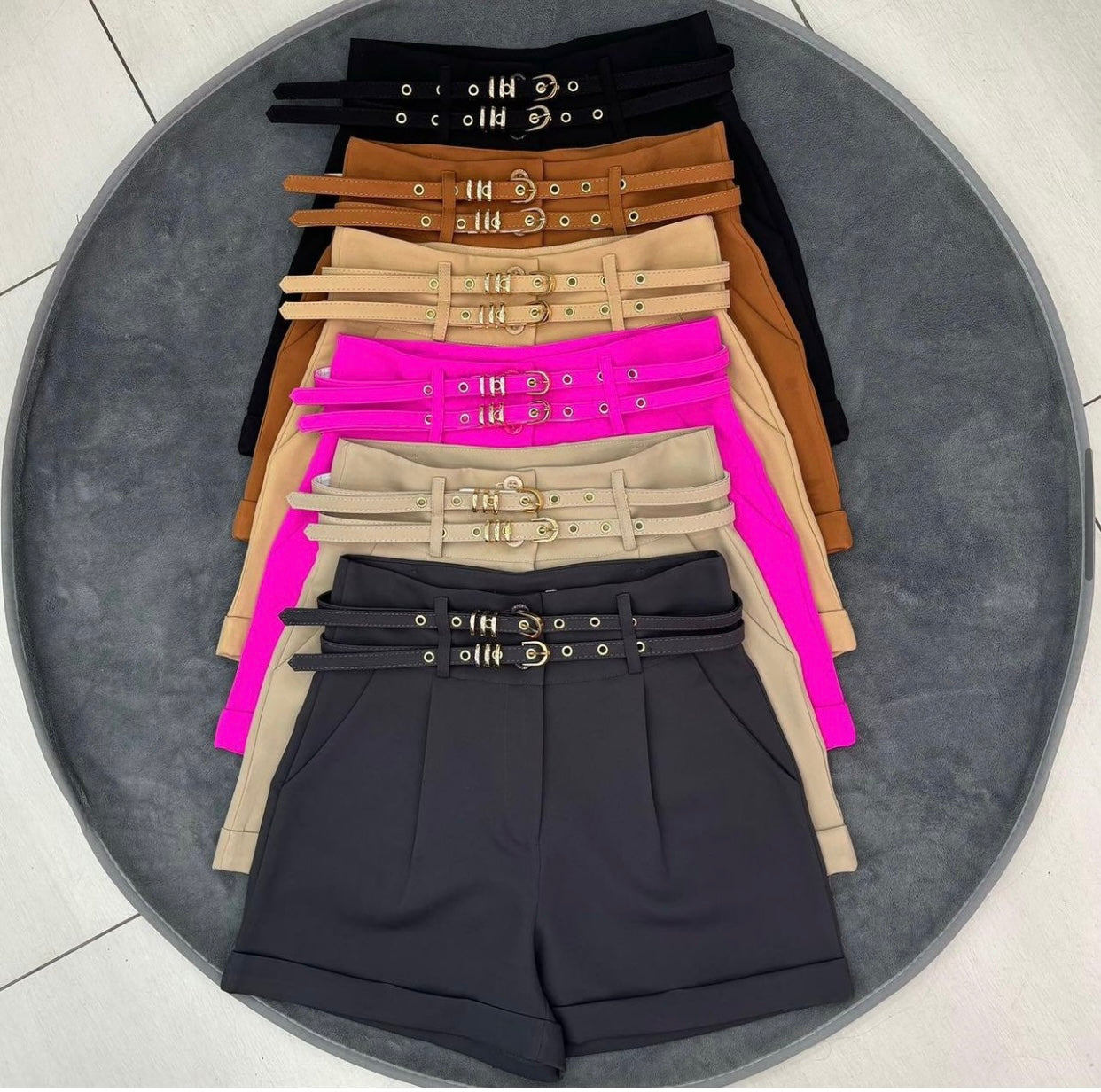 Karen Tailoring shorts with two Belts