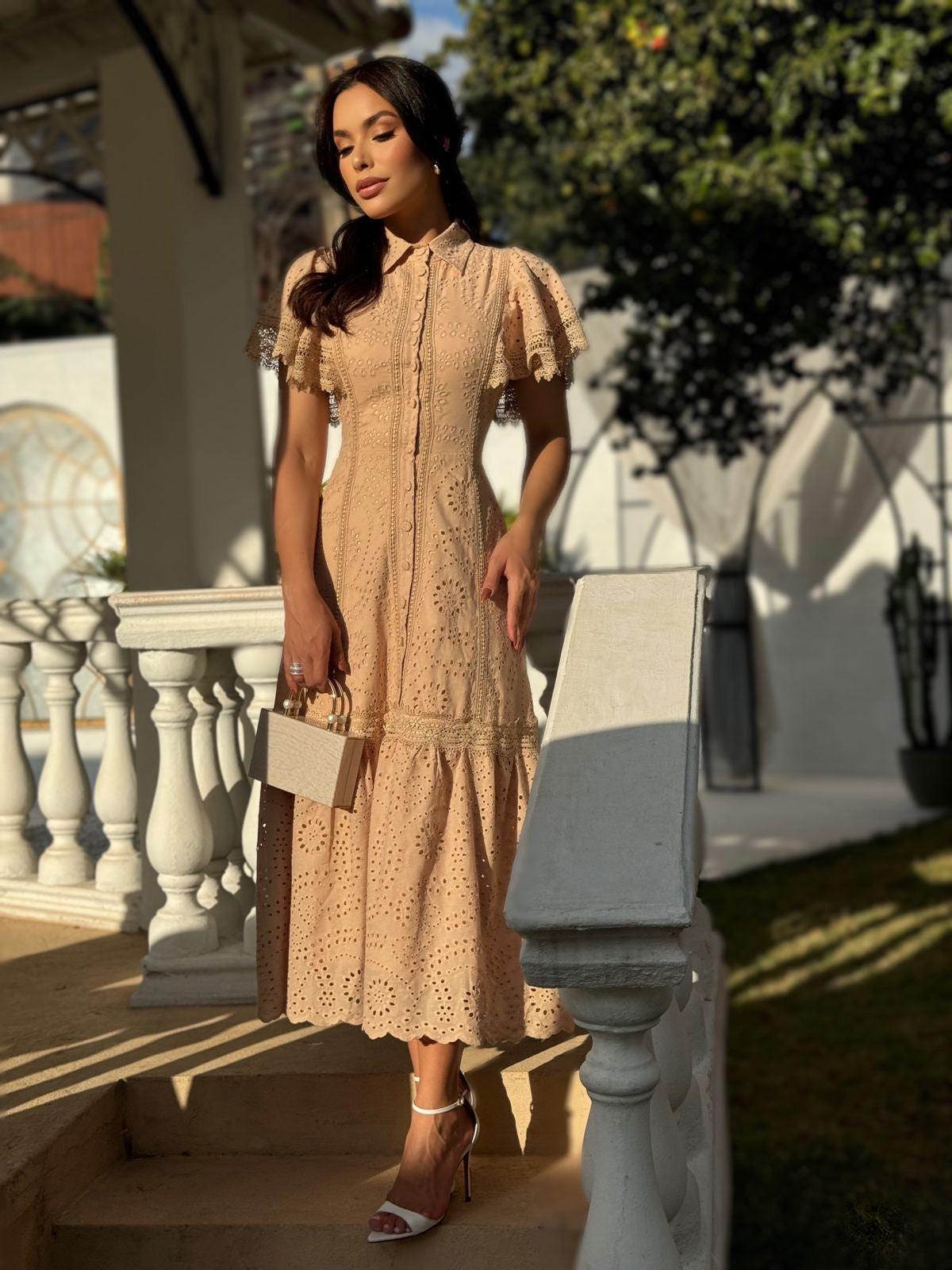 Eloà Midi Dress in Lace with Buttons